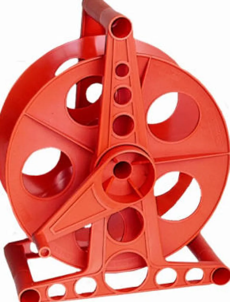 Bayco 150 ft. L Plastic Cord Reel