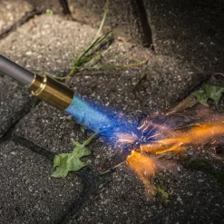 Bernzomatic Mag-Torch 36 in. L Backyard Outdoor Torch 16 oz.