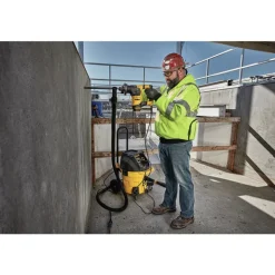 DEWALT 10 gal Corded Wet/Dry Vacuum 15 amps