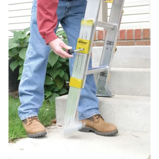 Ext Ladder W/Levelers24'