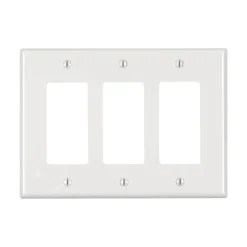 Leviton White Thermoplastic Nylon Decora/GFCI Wall Plate 3 gang