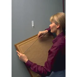 3M Command Plastic Coated White Plastic Wire Backed Picture Hanger 5 Lb. 1 Pk