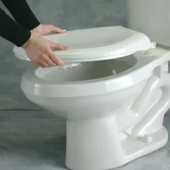 Mayfair by Bemis Swirl Round White Enameled Wood Toilet Seat