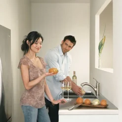 Moen Renzo One Handle Stainless Steel Pull-Out Kitchen Faucet