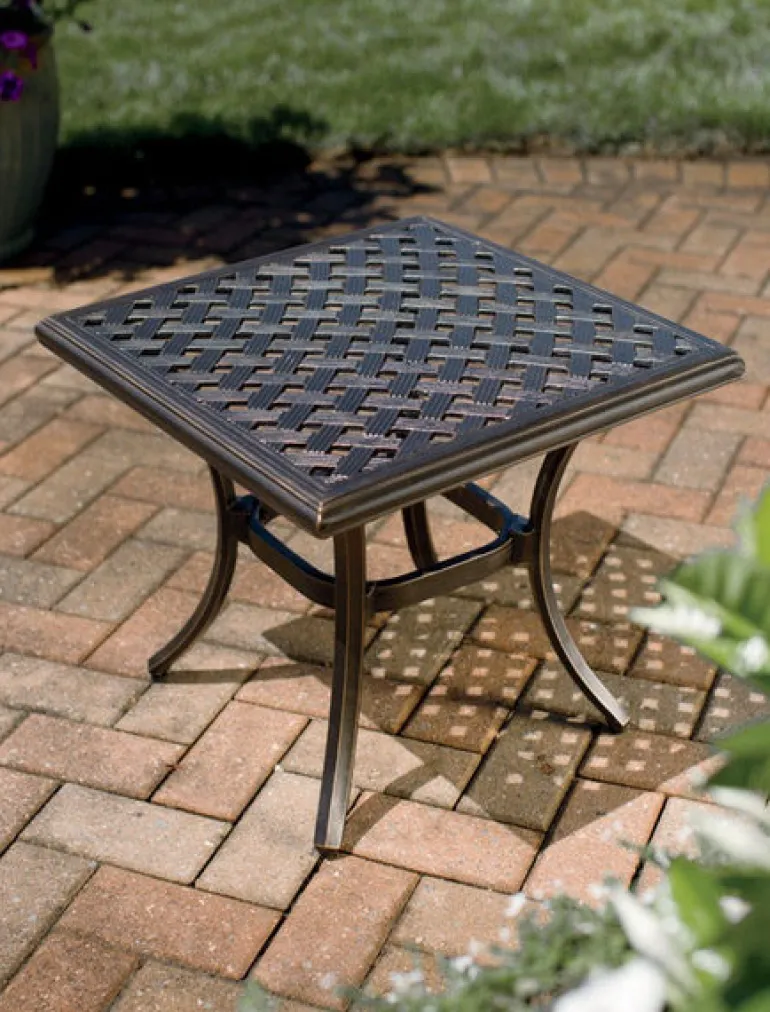 Ns Heritage Sq End Table