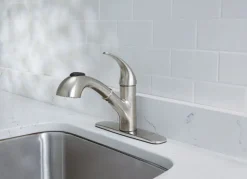 OakBrook Pacifica One Handle Brushed Nickel Pull-Out Kitchen Faucet