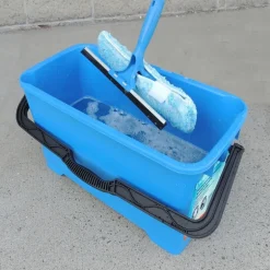 Unger 6 gal Bucket Blue