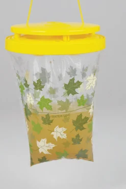 Victor M370 Disposable Yellow Jacket Magnet (Case of 6)