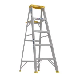 Werner 5 ft. H Aluminum Step Ladder Type I 250 lb. capacity