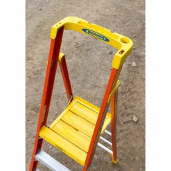 Werner 4 ft. H Fiberglass Podium Platform Ladder Type IA 300 lb. capacity