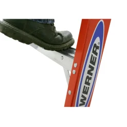 Werner 6 ft. H Fiberglass Step Ladder Type IA 300 lb. capacity